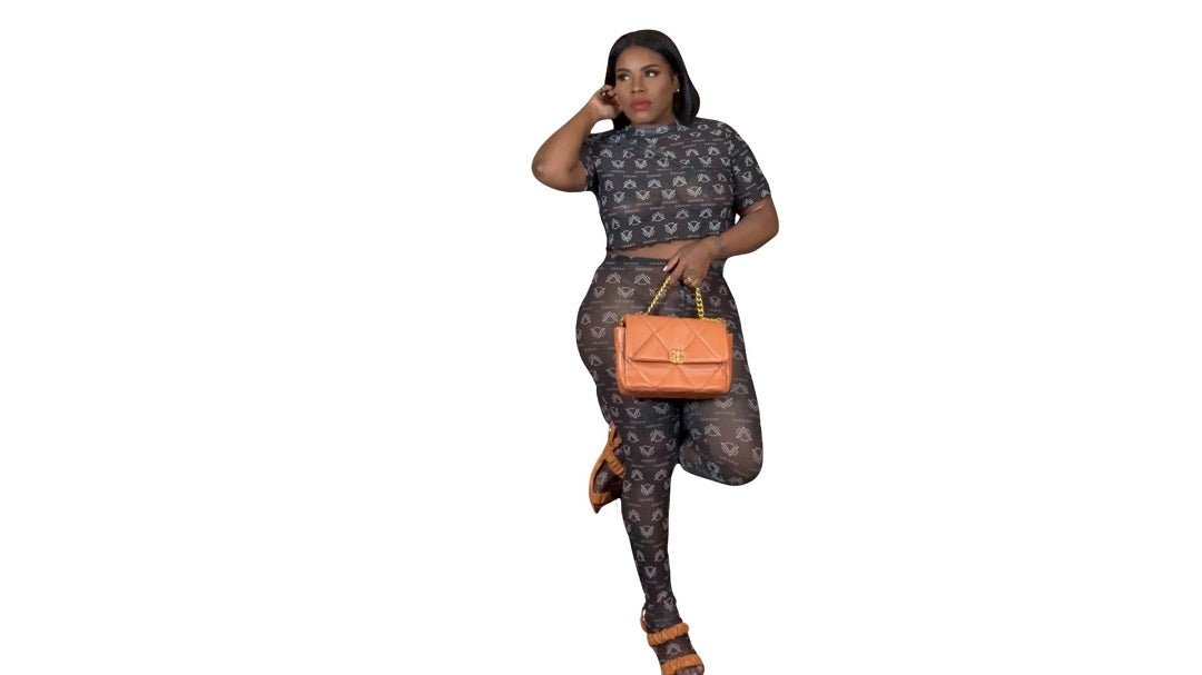 Black Mesh Signature Collection Set - Vatarie Cosmetics
